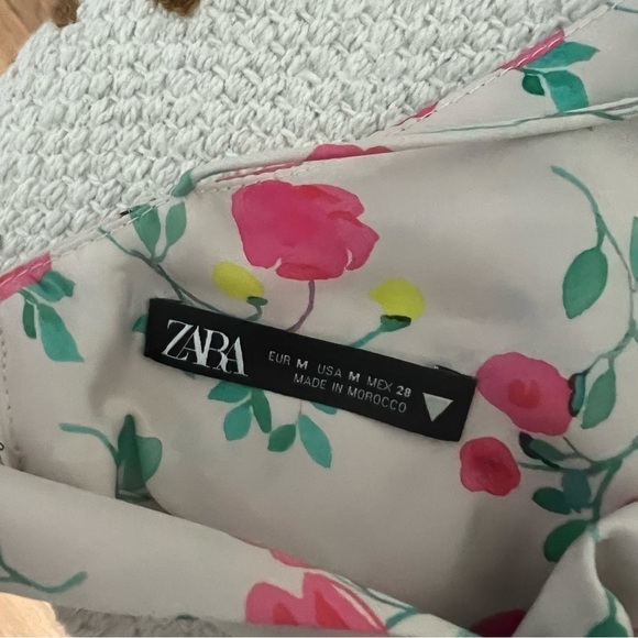 ZARA FLORAL SATIN TIE BACK TOP SIZE MEDIUM - Picture 5 of 7